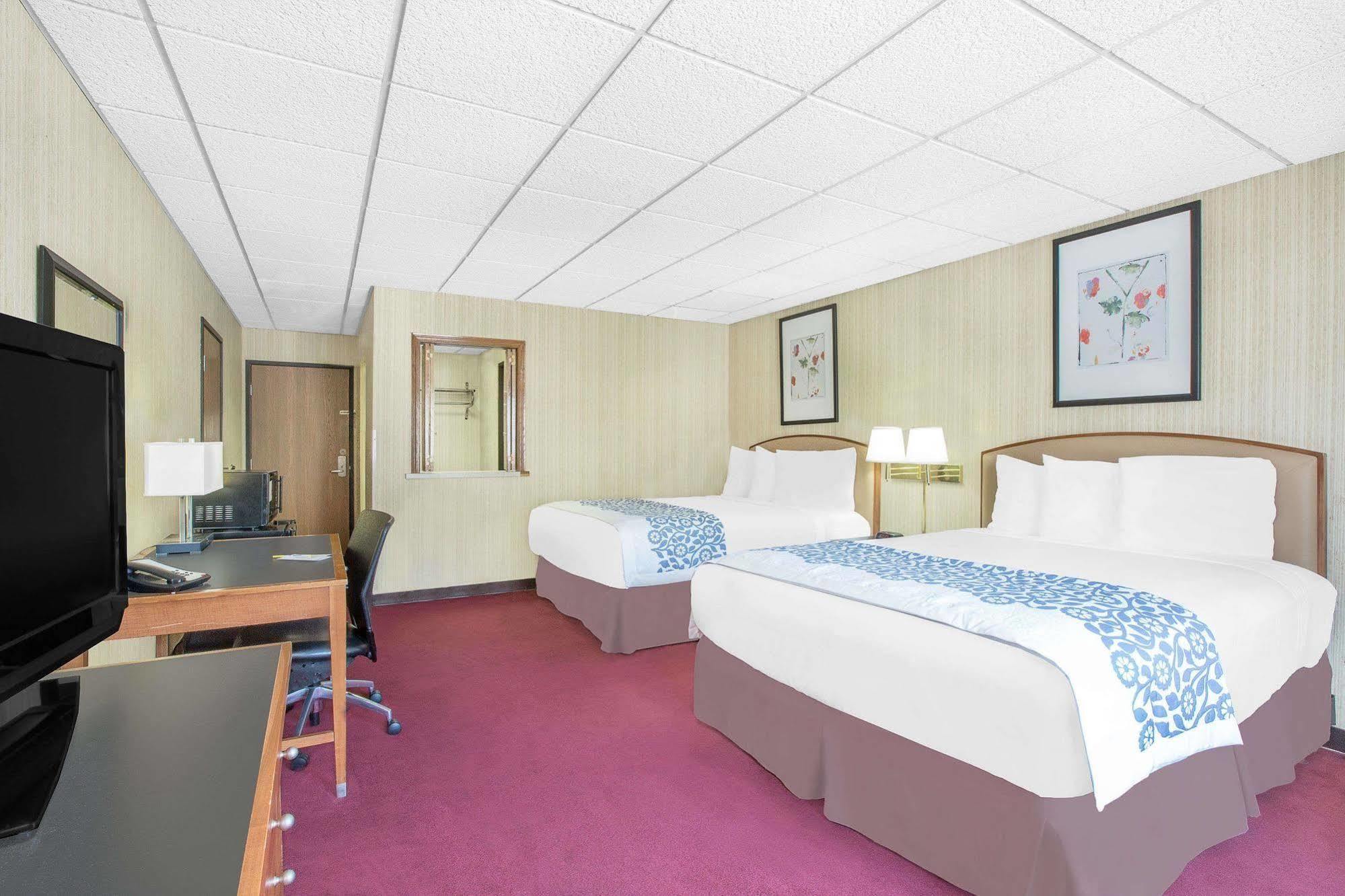 Days Inn By Wyndham Emporia Exterior foto